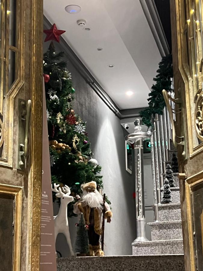 Castle Franco Suites Истанбул Екстериор снимка