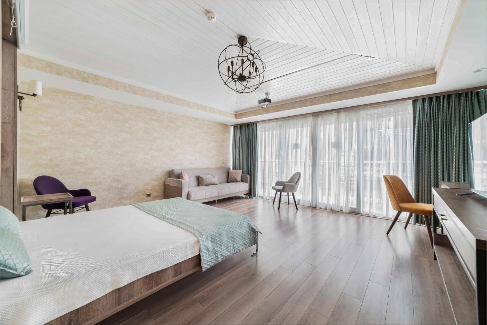 Castle Franco Suites Истанбул Екстериор снимка