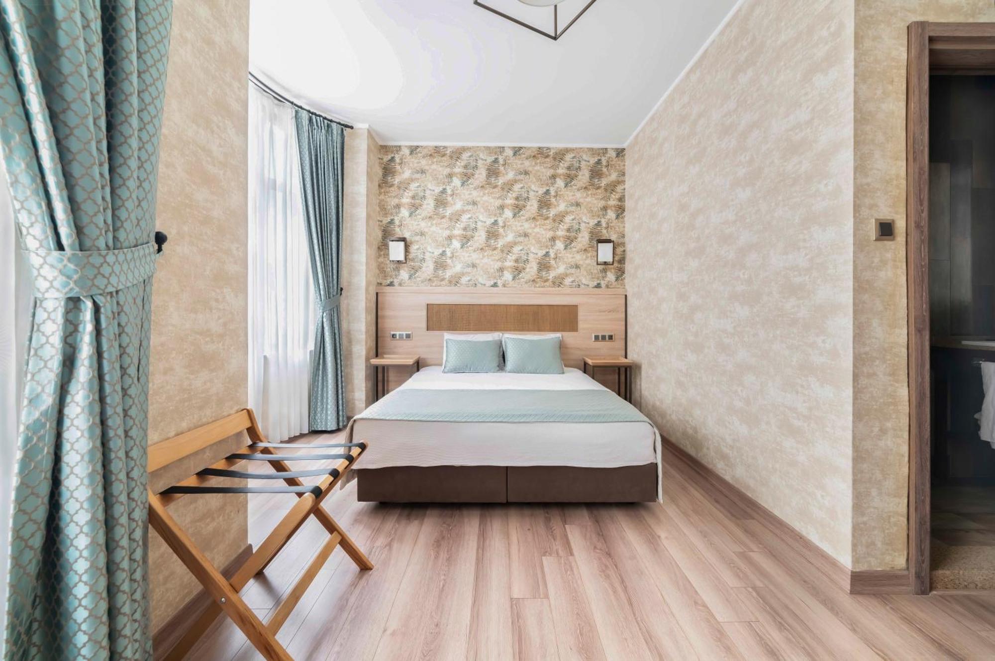 Castle Franco Suites Истанбул Екстериор снимка